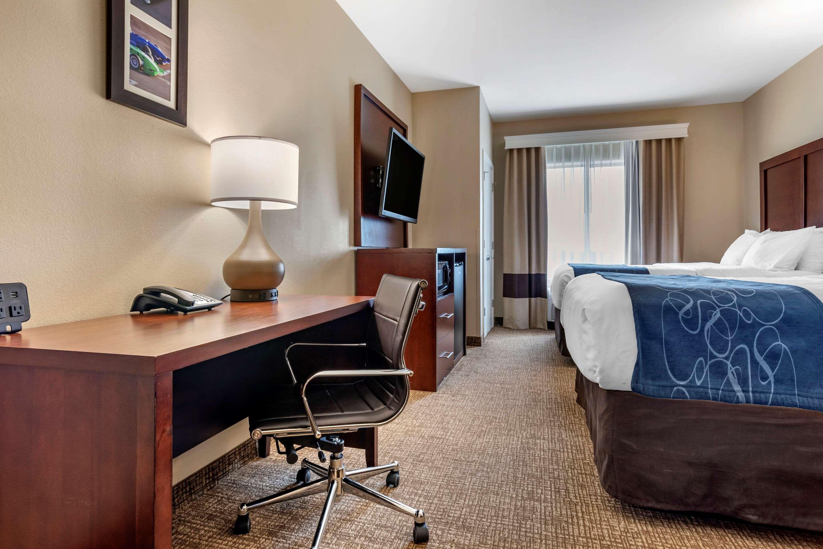 Comfort Pell I-20 Exit 158 Hotel